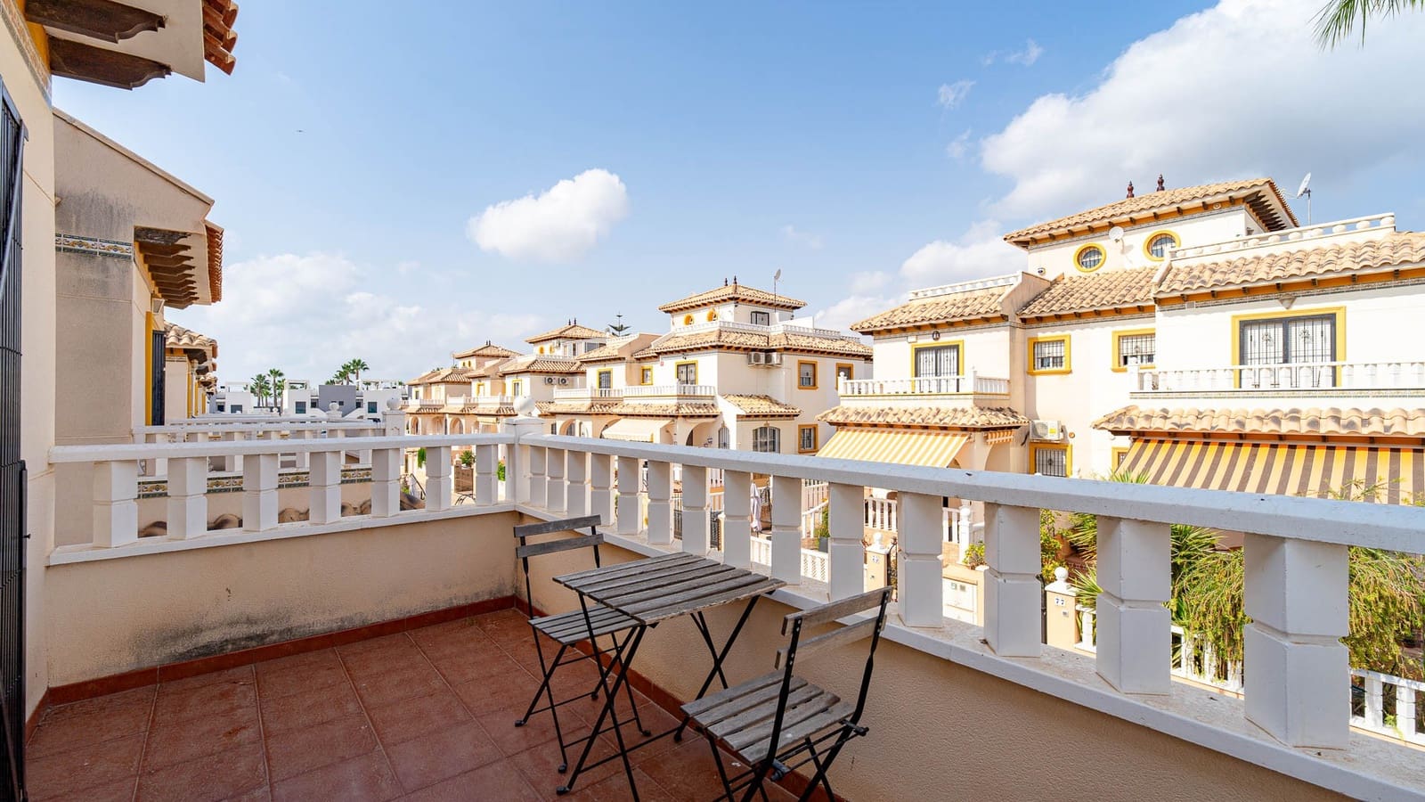 3 soveværelse Semi-Rækkehus til salg i Orihuela Costa med swimmingpool garage - € 269.900 (Ref: 9984083)