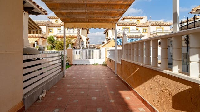 3 soveværelse Semi-Rækkehus til salg i Lomas de Cabo Roig - Los Dolses, Orihuela med swimmingpool garage - € 269.900 (Ref: 9984083)