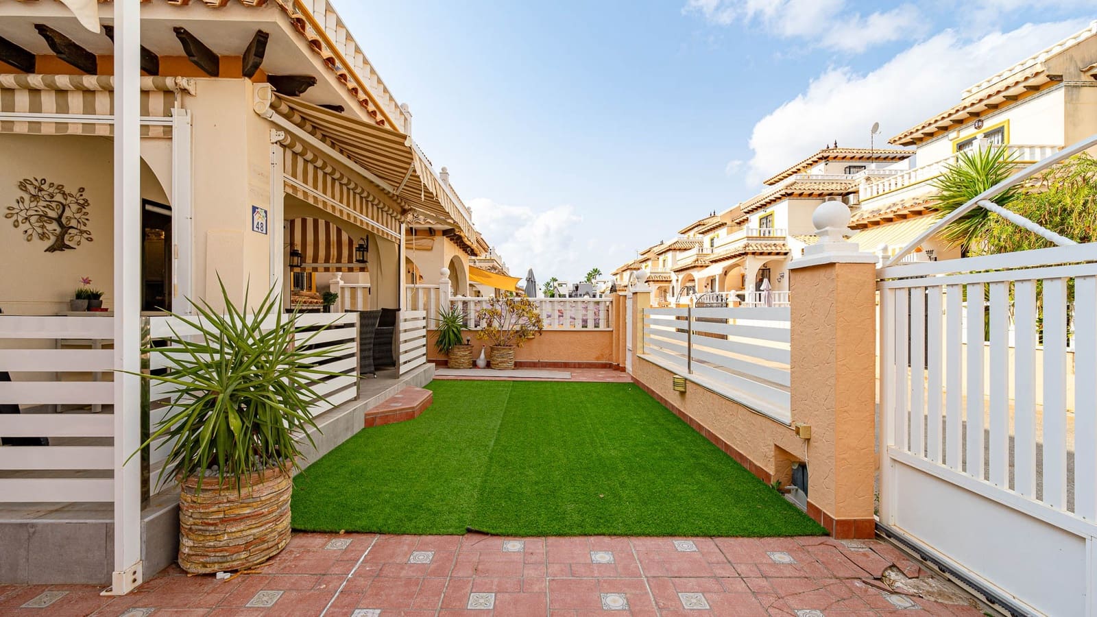 3 soveværelse Semi-Rækkehus til salg i Orihuela Costa med swimmingpool garage - € 269.900 (Ref: 9984083)