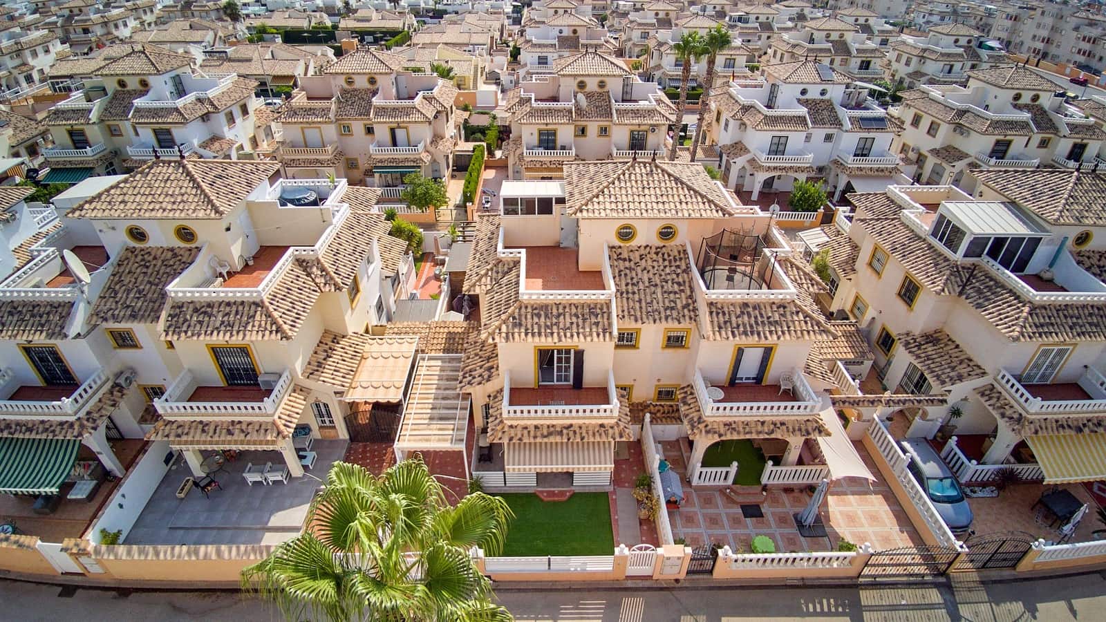 3 soveværelse Semi-Rækkehus til salg i Orihuela Costa med swimmingpool garage - € 269.900 (Ref: 9984083)