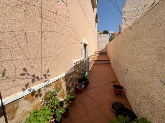 Chalet de 2 habitaciones en Ciudad Quesada, Rojales en venta con piscina - 289.000 € (Ref: 9992025)