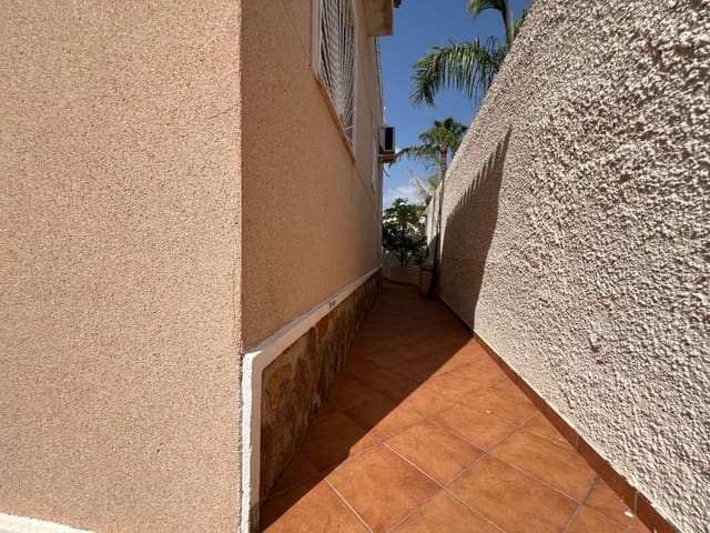 Chalet de 2 habitaciones en Ciudad Quesada, Rojales en venta con piscina - 289.000 € (Ref: 9992025)