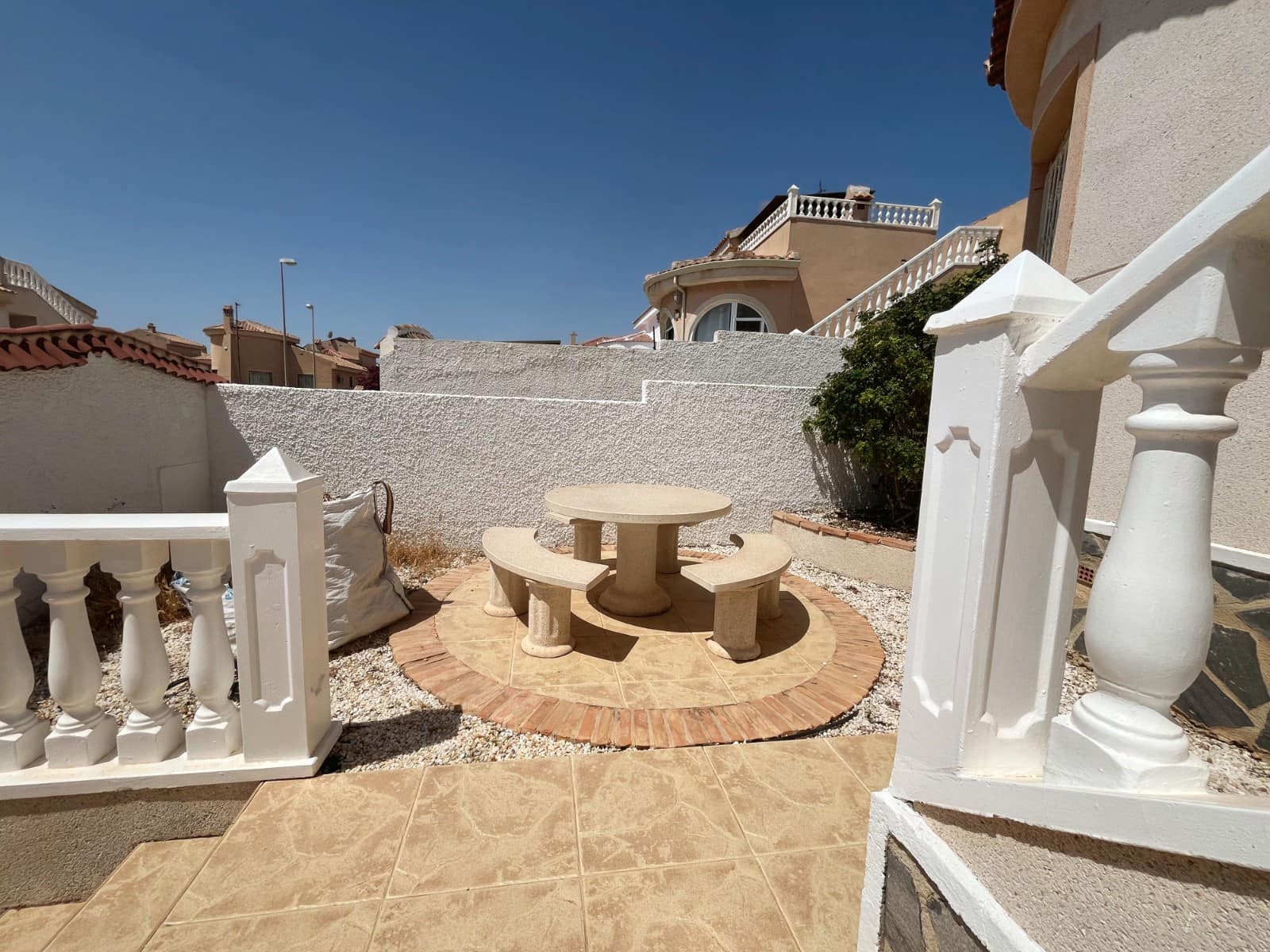 Chalet de 2 habitaciones en Ciudad Quesada en venta con piscina - 285.000 € (Ref: 9993615)