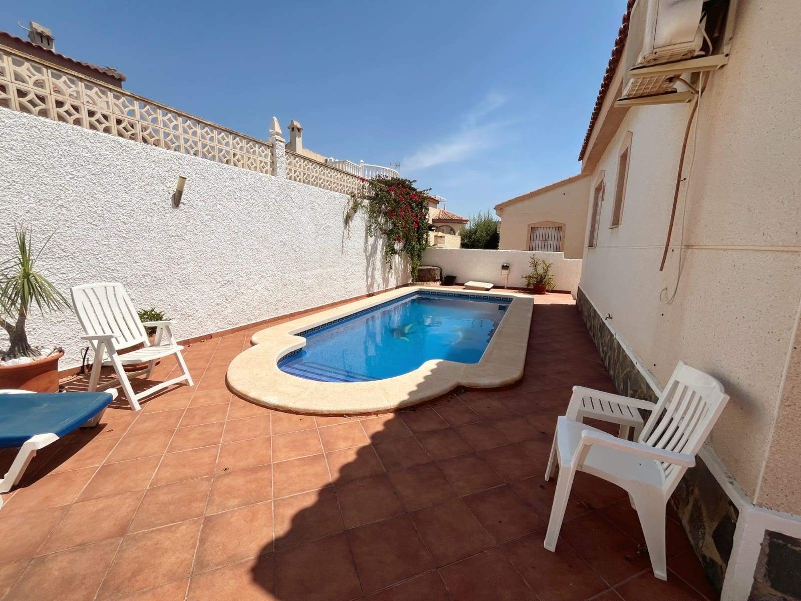 Chalet de 2 habitaciones en Ciudad Quesada en venta con piscina - 285.000 € (Ref: 9993615)