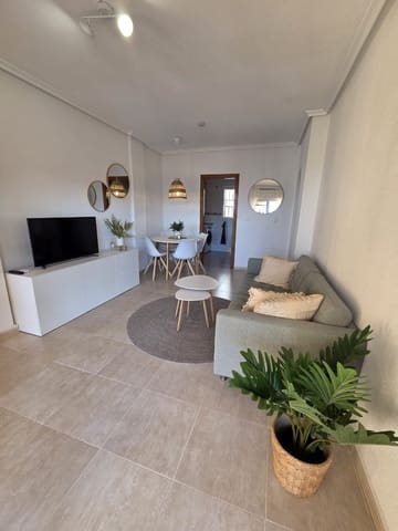 Apartamento de 2 habitaciones en Los Balcones en venta con piscina - 174.000 € (Ref: 9997938)