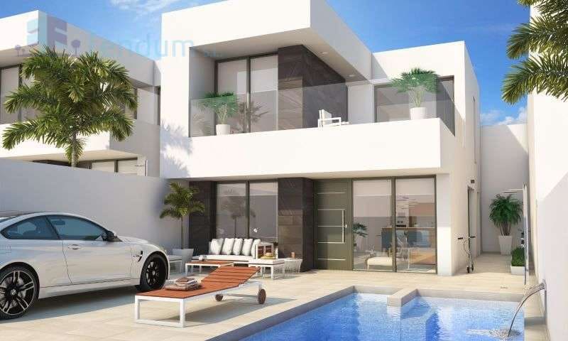 Chalet de 3 habitaciones en Benijófar en venta - 249.900 € (Ref: 4974255)