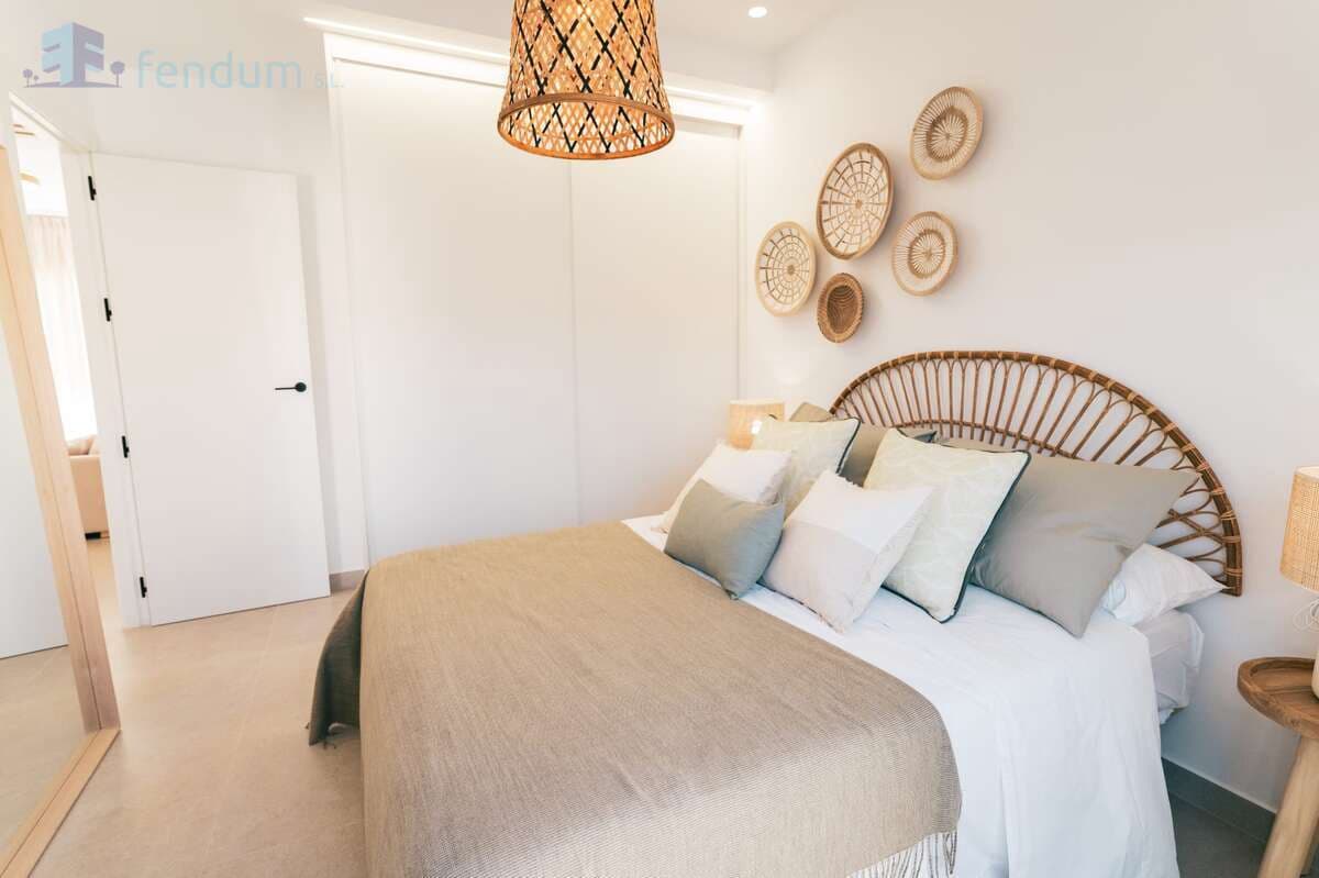 3 bedroom Villa for sale in Pilar de la Horadada with pool garage - € 409,000 (Ref: 8228545)