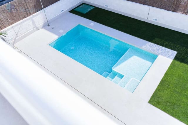 3 bedroom Villa for sale in Pilar de la Horadada with pool garage - € 409,000 (Ref: 8228545)