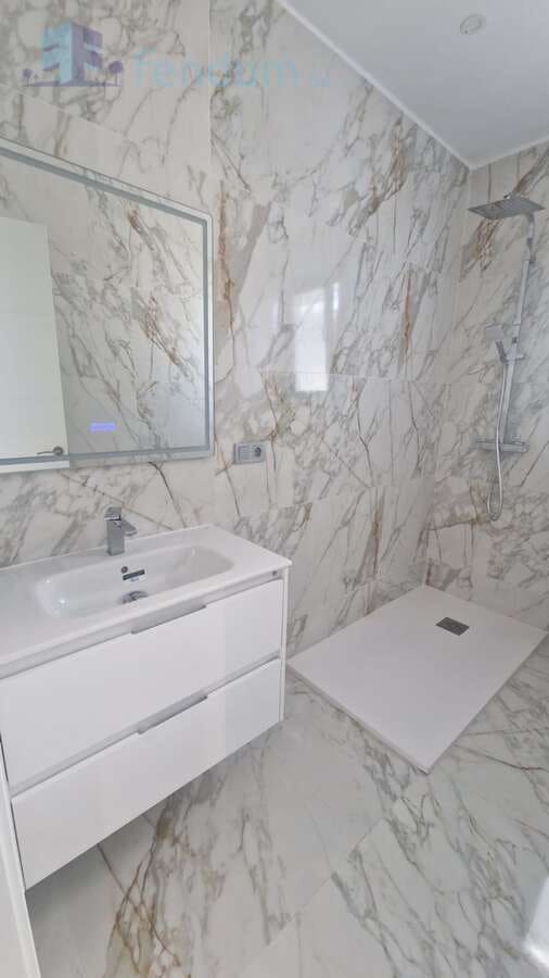 Chalet de 4 habitaciones en Los Balcones en venta con piscina garaje - 995.000 € (Ref: 8681900)