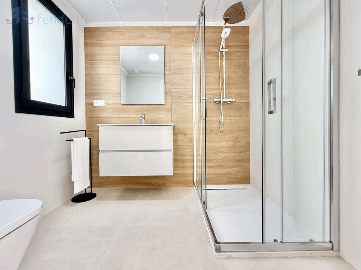 3 makuuhuone Omakotitalo myytävänä paikassa Cox mukana uima-altaan 
autotalli - 235 000 € (Ref: 9302946)