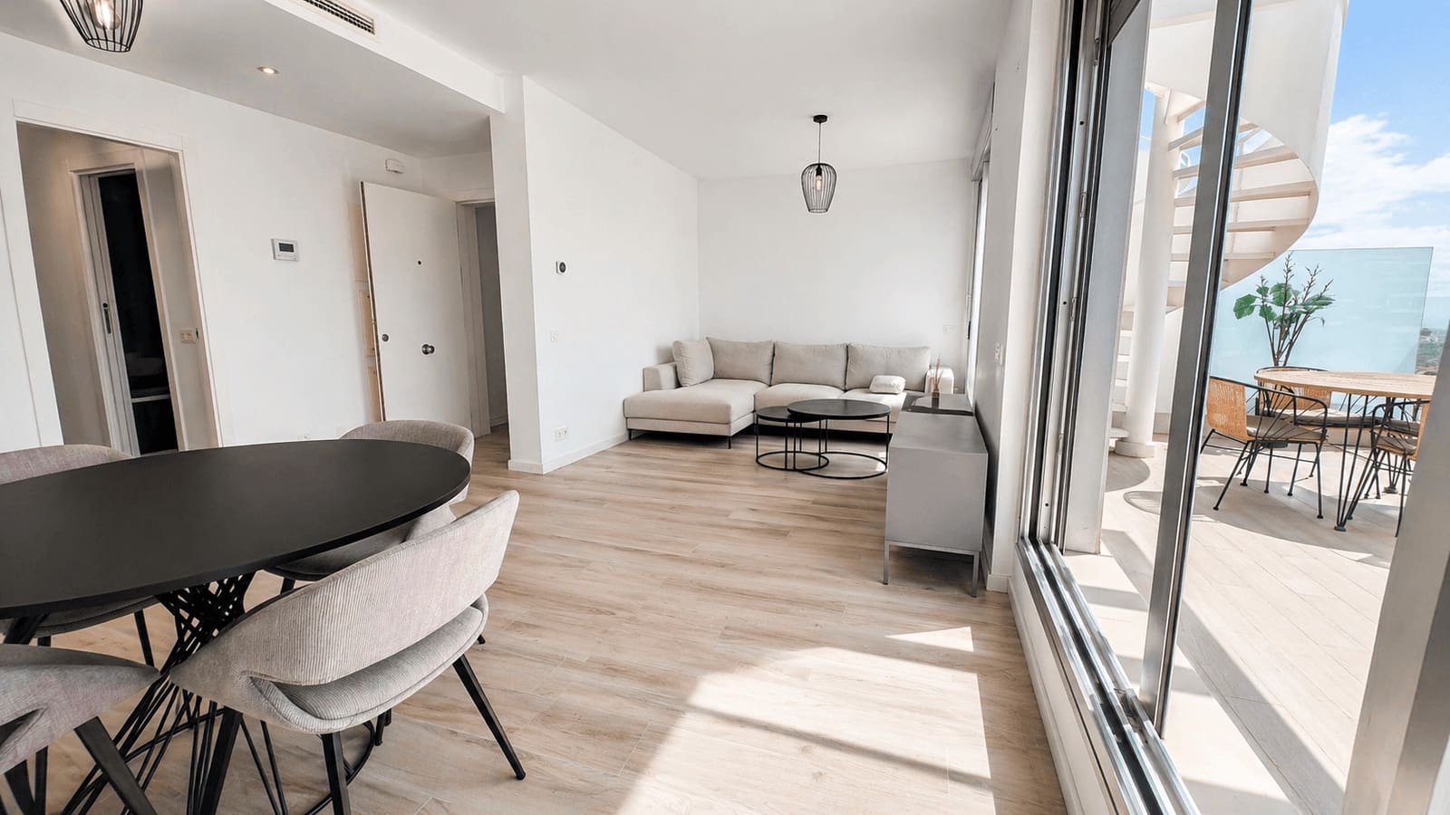 2 sypialnia Penthouse na sprzedaż w Cancelada z basenem garażem - 535 000 € (Ref: 10001198)