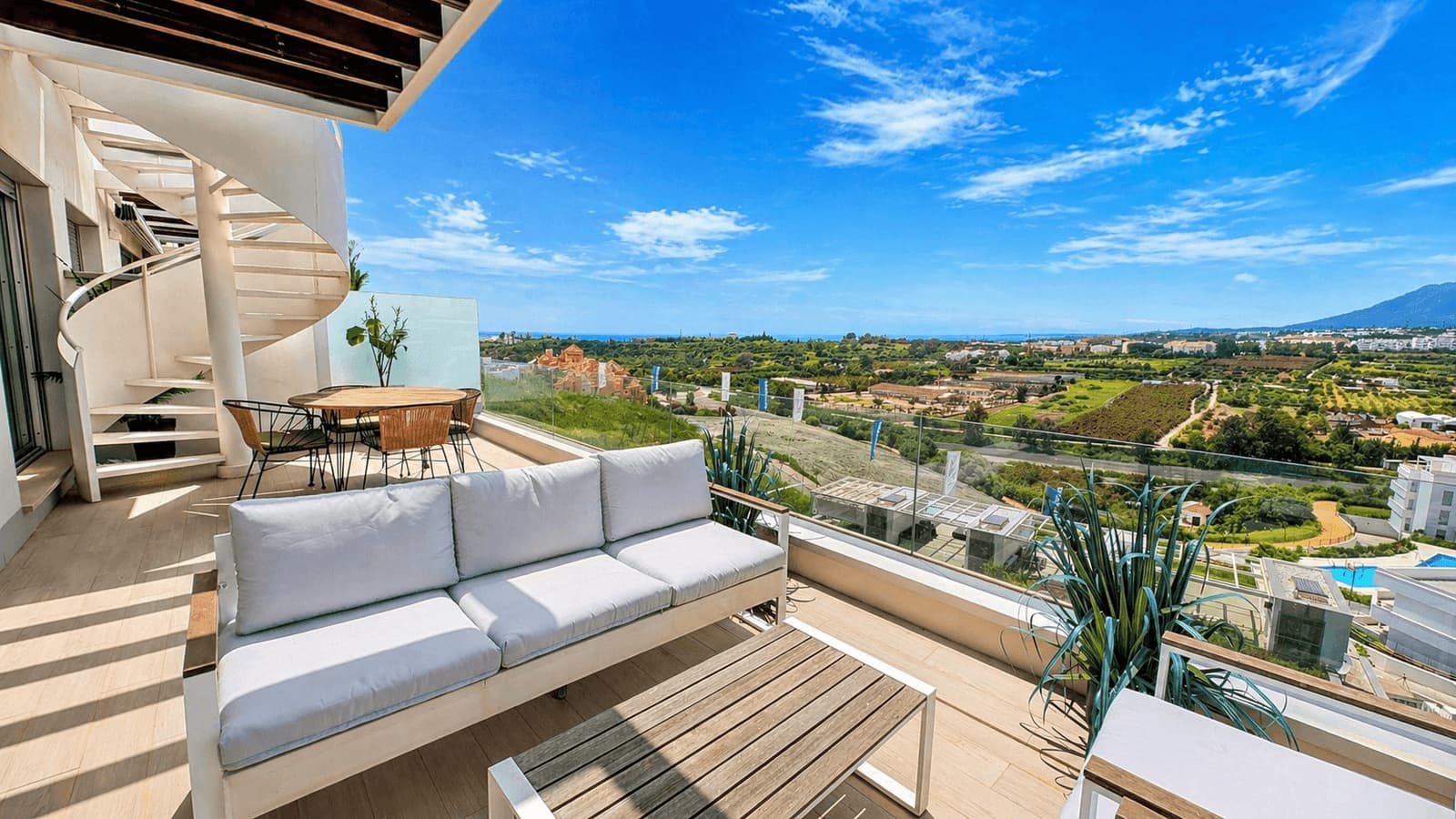 2 sypialnia Penthouse na sprzedaż w Cancelada z basenem garażem - 535 000 € (Ref: 10001198)