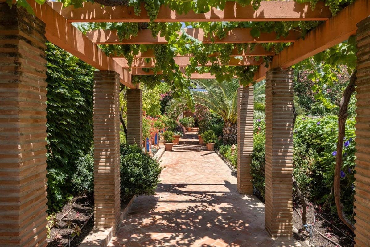 6 soverom Villa til salgs i Benahavis med svømmebasseng garasje - € 3 250 000 (Ref: 10001212)