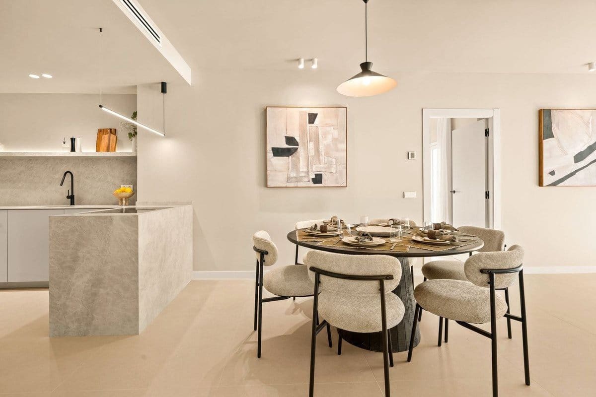 3 quarto Apartamento para venda em Benahavis com piscina - 799 000 € (Ref: 10001214)