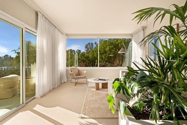 Apartamento de 3 habitaciones en La Quinta, Benahavís en venta con piscina - 799.000 € (Ref: 10001214)