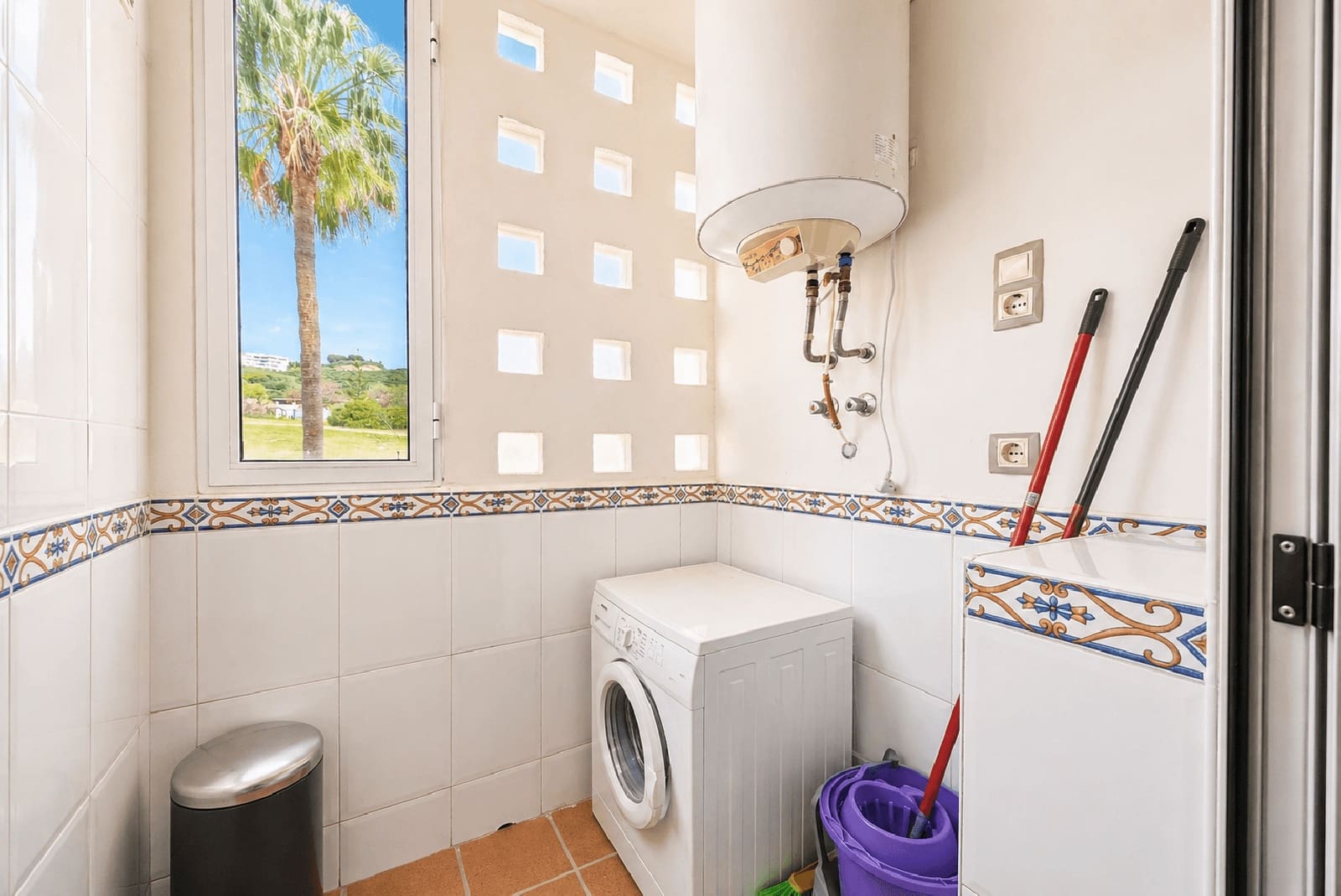 2 Zimmer Apartment zu verkaufen in Manilva mit Pool - 299.000 € (Ref: 10001217)