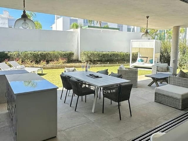 2 slaapkamer Appartement te koop in Cancelada, Estepona met zwembad garage - € 525.000 (Ref: 10001219)