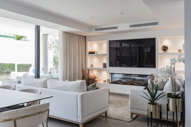Apartamento de 2 habitaciones en Cancelada, Estepona en venta con piscina garaje - 525.000 € (Ref: 10009782)
