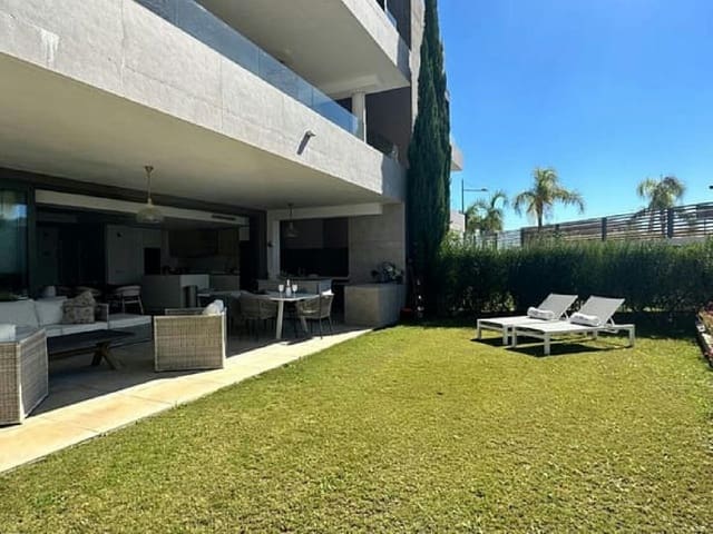 Apartamento de 2 habitaciones en Cancelada, Estepona en venta con piscina garaje - 525.000 € (Ref: 10009782)