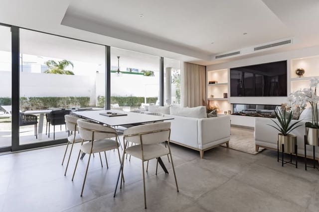 2 makuuhuone Huoneisto myytävänä paikassa Cancelada, Estepona mukana uima-altaan 
autotalli - 525 000 € (Ref: 10016720)