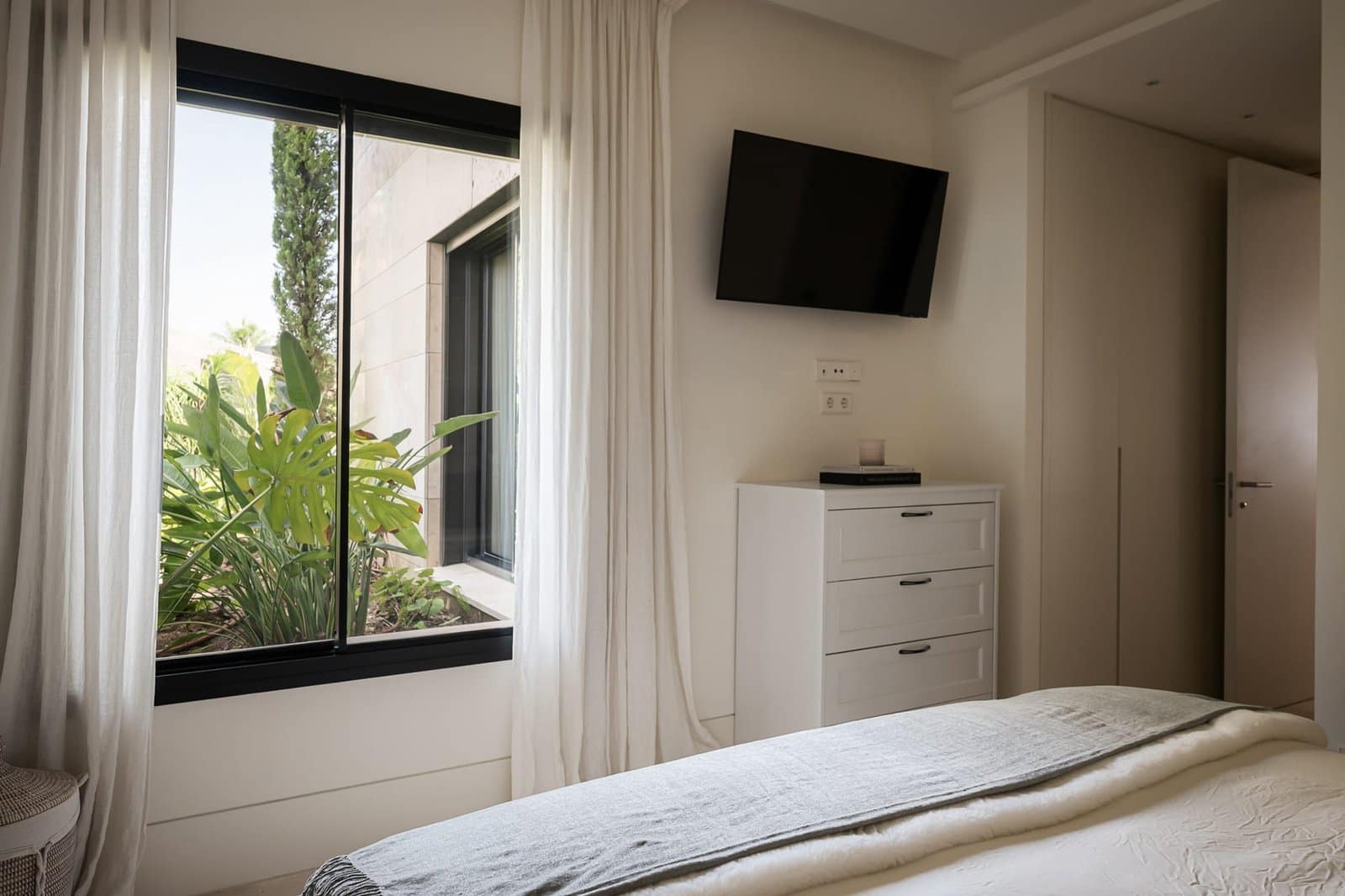 3 sypialnia Apartament na sprzedaż w Benahavis z basenem - 2 295 000 € (Ref: 10016721)
