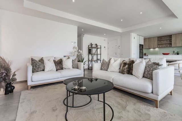 Apartamento de 2 habitaciones en Cancelada, Estepona en venta con piscina garaje - 525.000 € (Ref: 10023723)