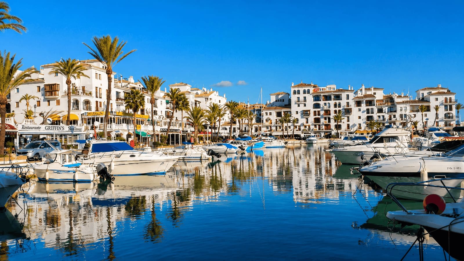 2 bedroom Apartment for sale in Manilva with pool garage - € 299,000 (Ref: 10031126)