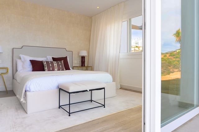 Apartamento de 2 habitaciones en Casares Pueblo, Casares en venta con piscina - 629.000 € (Ref: 10095586)