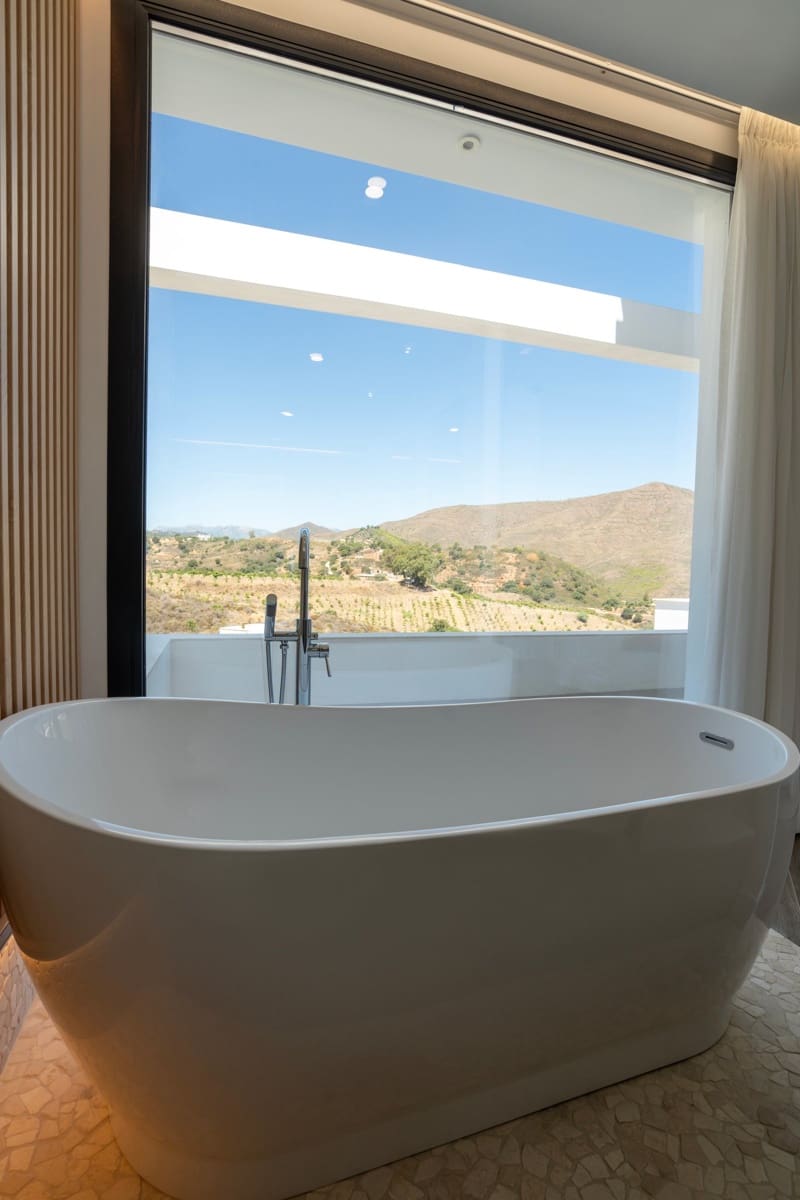 3 bedroom Villa for sale in Mijas with pool garage - € 1,150,000 (Ref: 9468180)