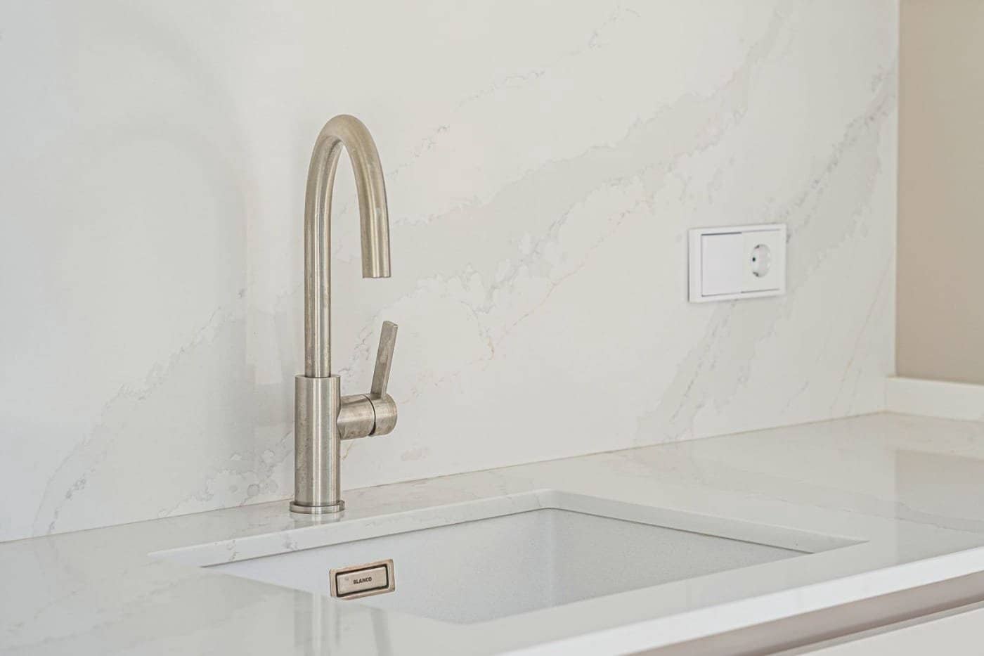 3 bedroom Villa for sale in Marbella with pool garage - € 1,490,000 (Ref: 9468181)