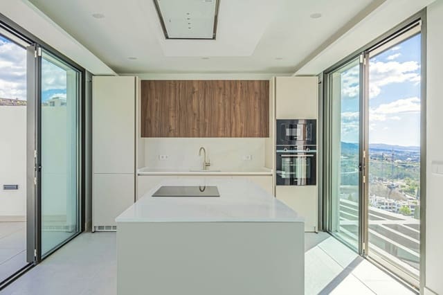 3 quarto Moradia para venda em Marbella com piscina garagem - 1 490 000 € (Ref: 9468181)