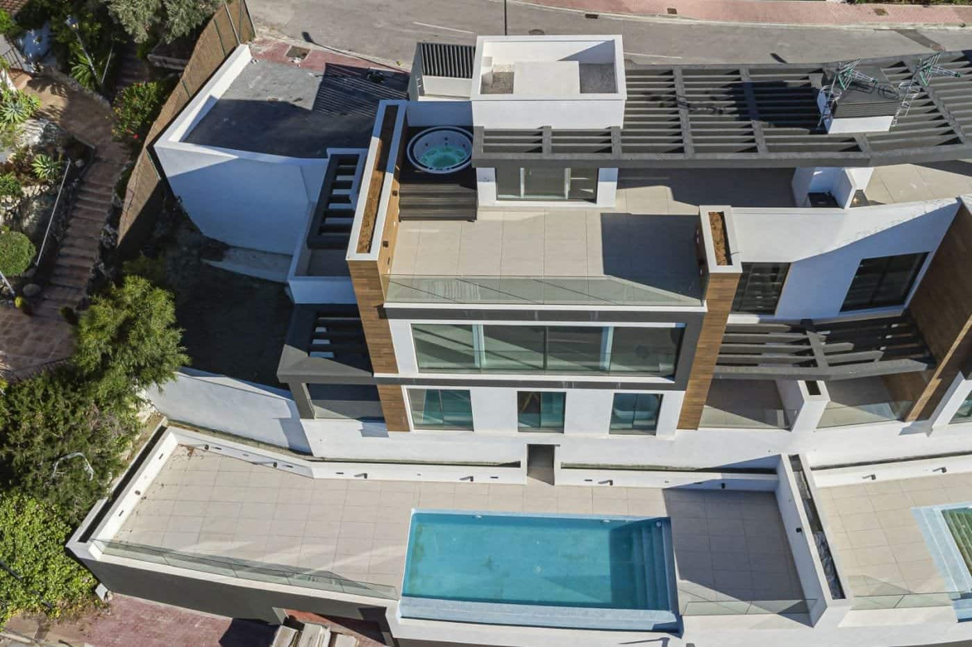 3 bedroom Villa for sale in Marbella with pool garage - € 1,490,000 (Ref: 9468181)