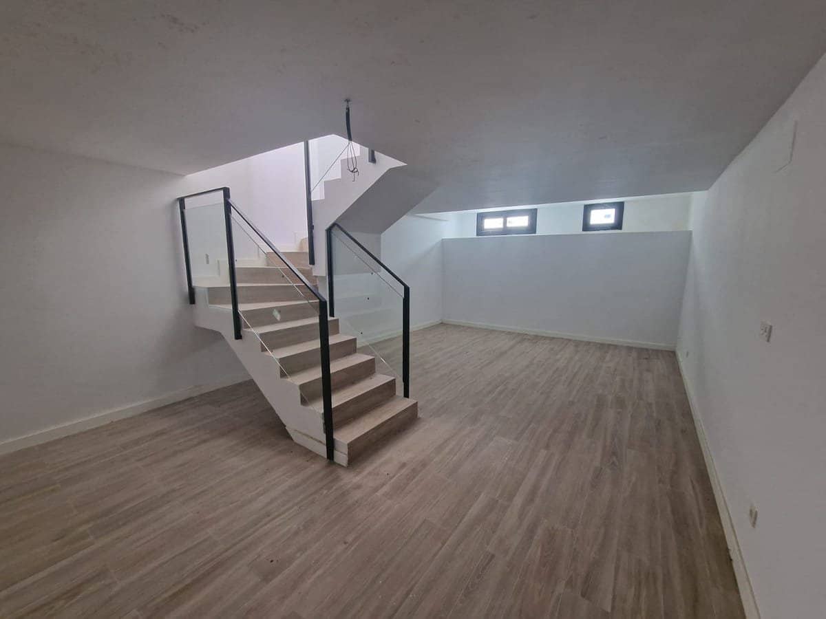 3 bedroom Villa for sale in Manilva with garage - € 385,000 (Ref: 9521065)