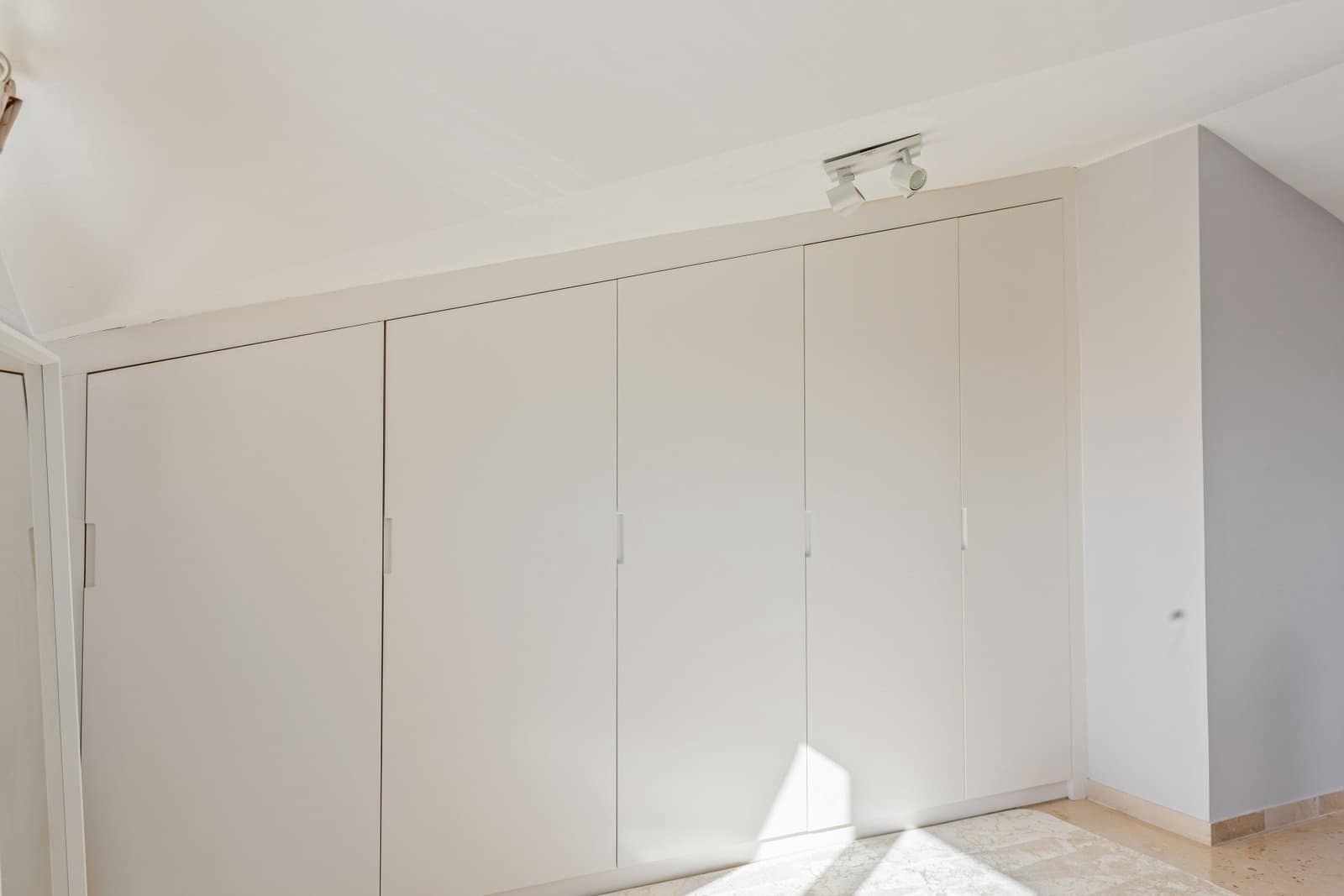 5 quarto Casa em Banda para venda em Manilva com piscina garagem - 499 000 € (Ref: 9524957)