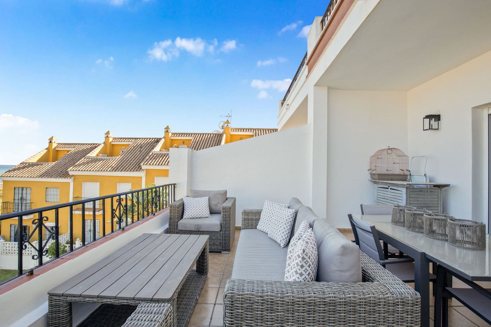 5 quarto Casa em Banda para venda em Manilva com piscina garagem - 499 000 € (Ref: 9524957)