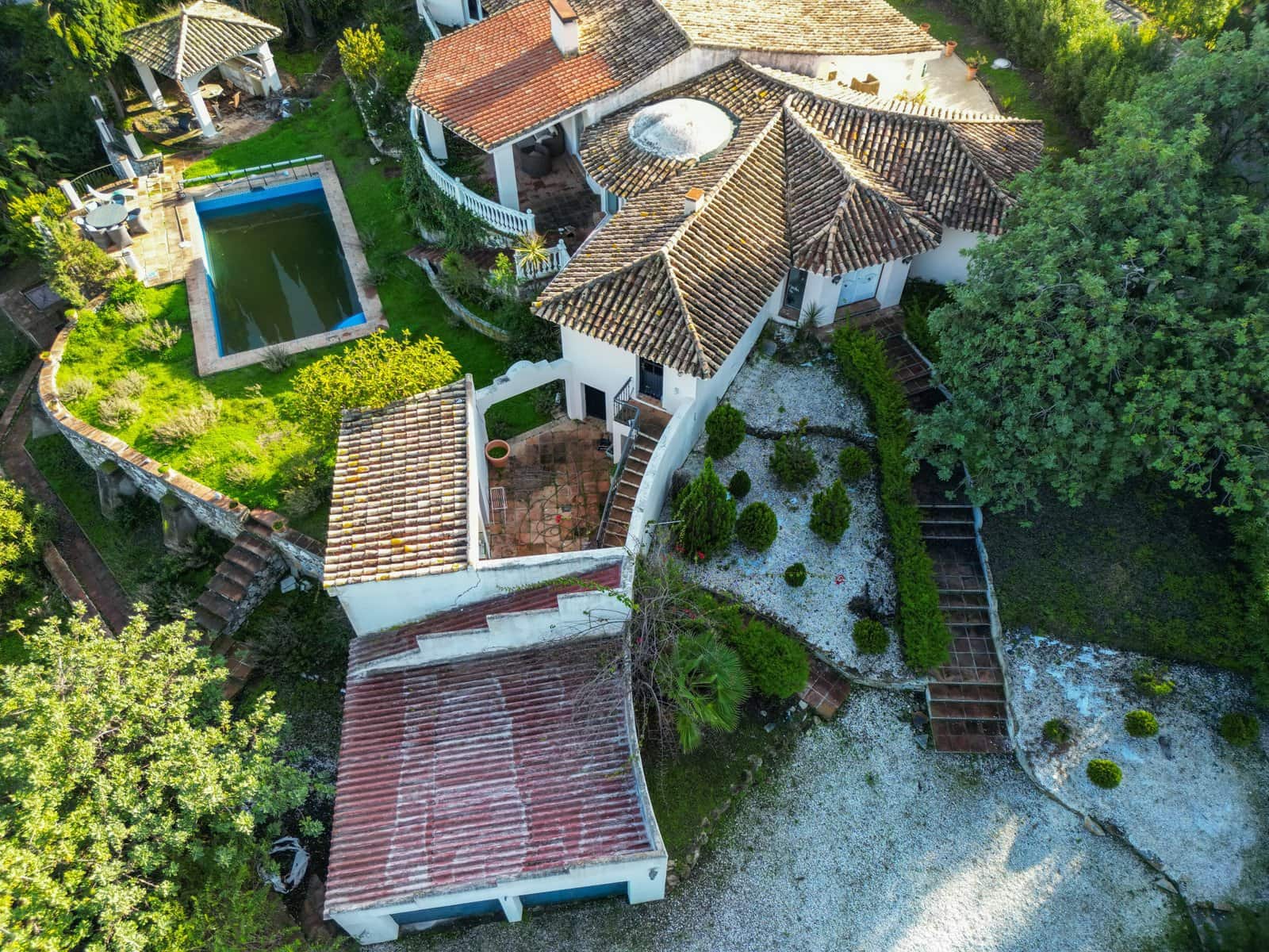 Building Plot for sale in Benahavis - € 2,300,000 (Ref: 9524959)