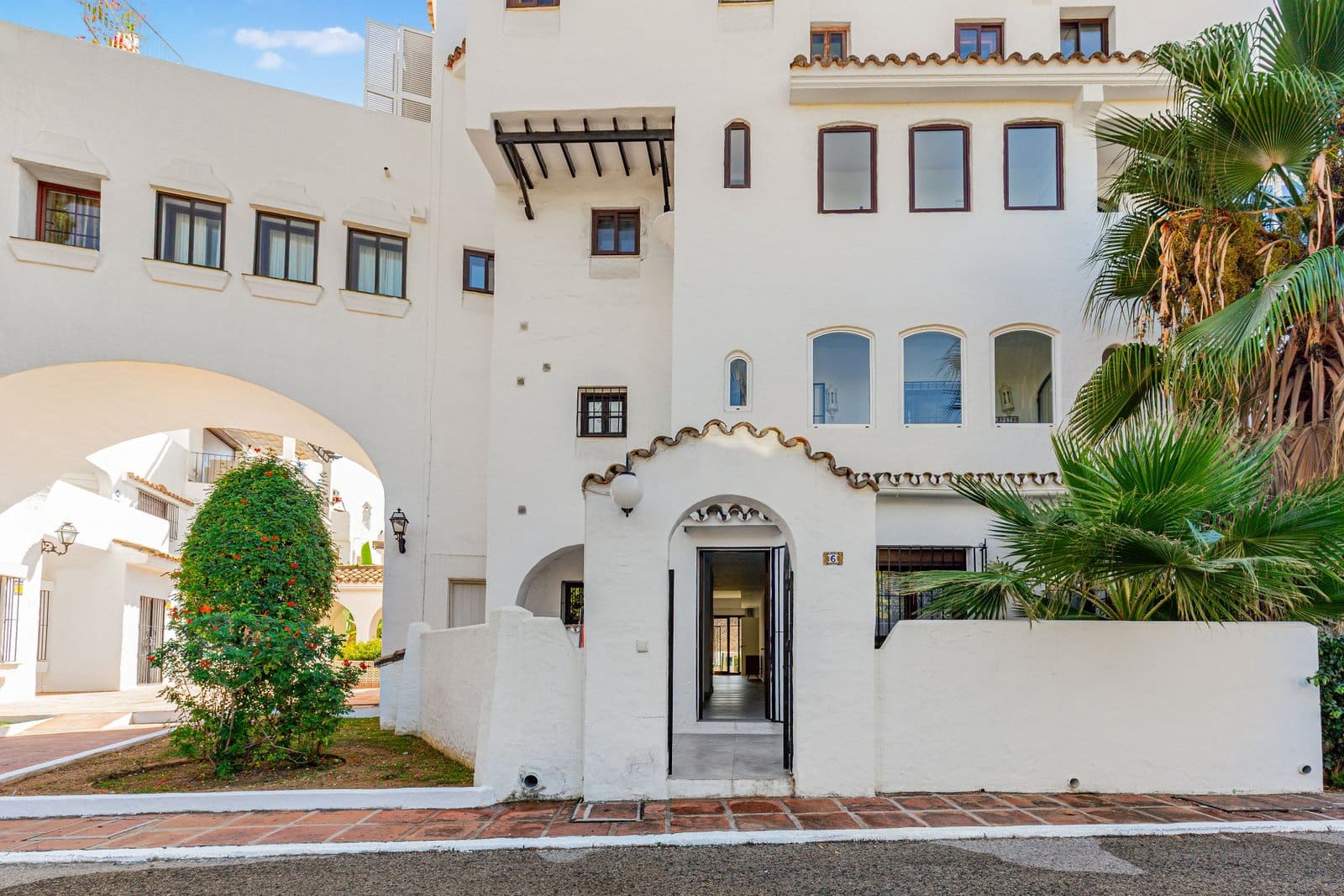 4 soveværelse Lejlighed til salg i Marbella med swimmingpool garage - € 895.000 (Ref: 9574008)