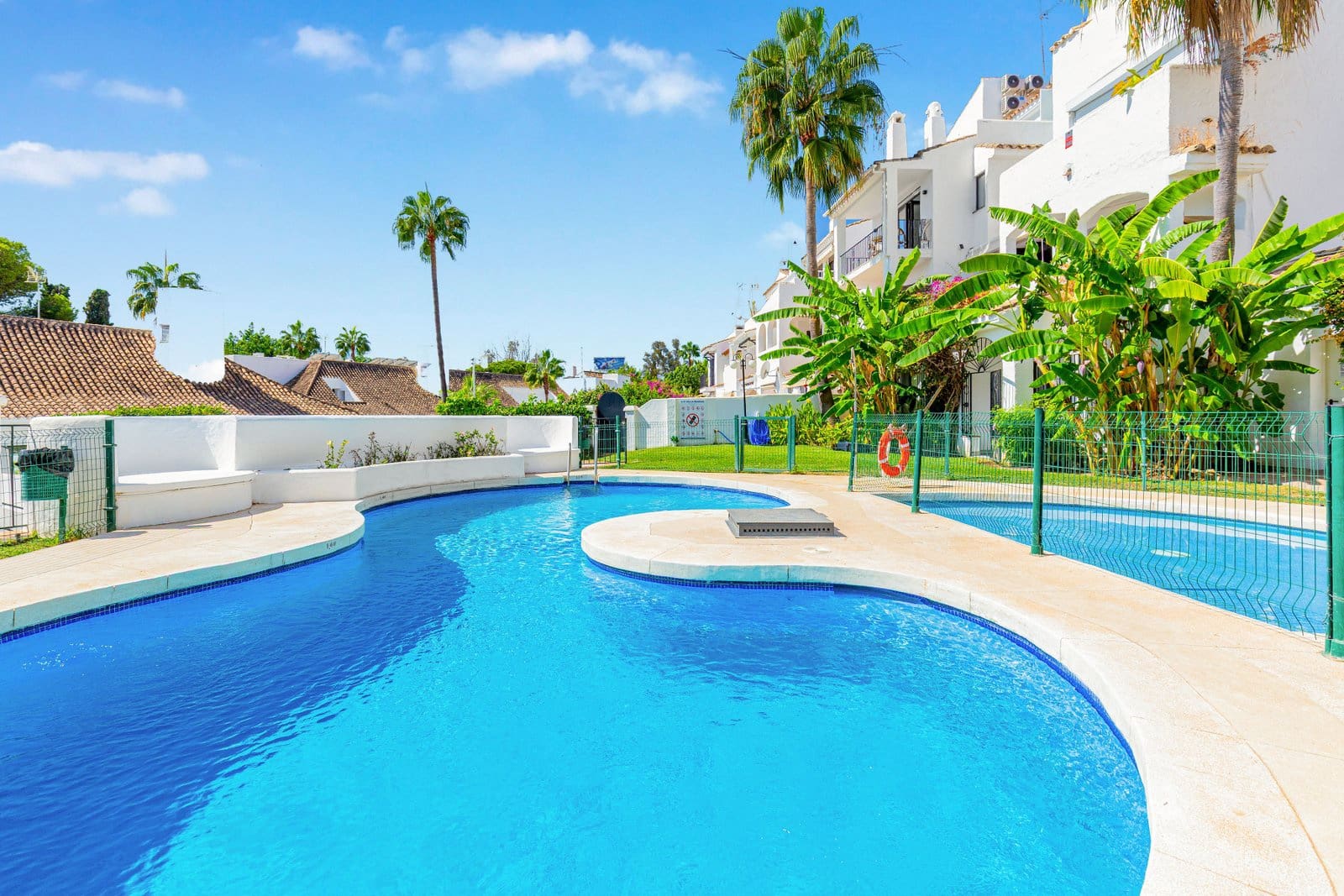 4 soveværelse Lejlighed til salg i Marbella med swimmingpool garage - € 895.000 (Ref: 9574008)