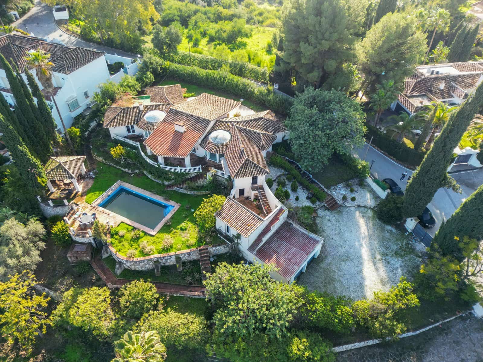 Działka budowlana na sprzedaż w Benahavis - 2 300 000 € (Ref: 9574010)