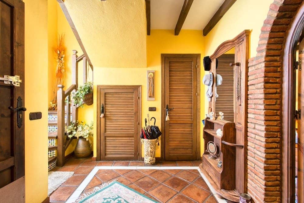 3 chambre Maison de Ville à vendre à Benahavis - 375 000 € (Ref: 9603257)