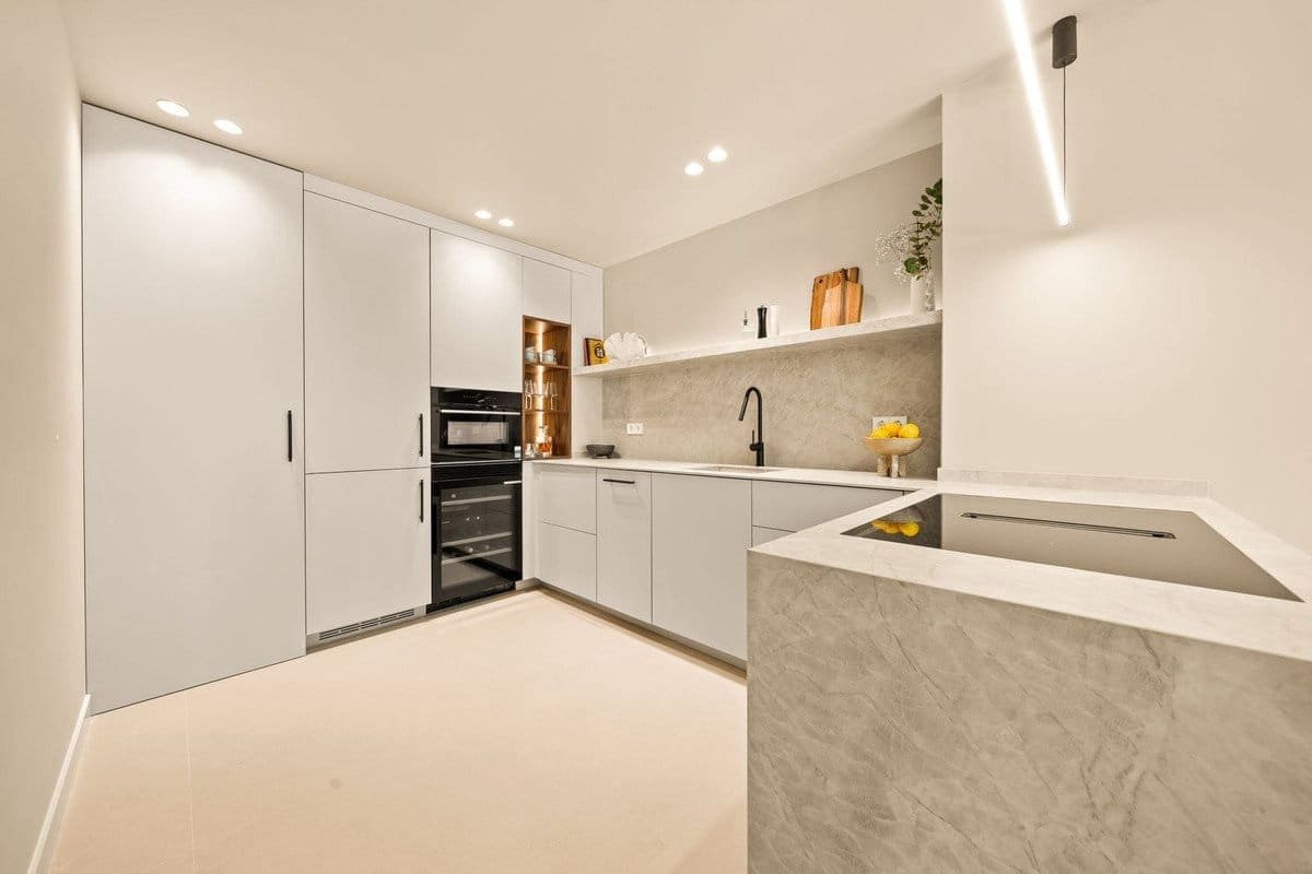 3 bedroom Apartment for sale in Benahavis with pool - € 849,000 (Ref: 9714564)