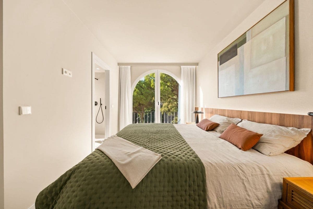 Apartamento de 3 habitaciones en Benahavís en venta con piscina - 849.000 € (Ref: 9743058)