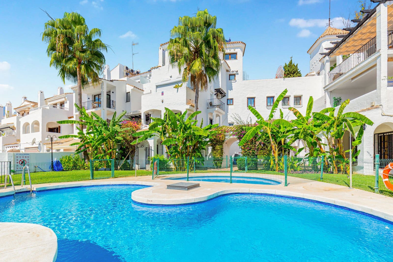 4 chambre Appartement à vendre à Marbella avec piscine garage - 895 000 € (Ref: 9743061)