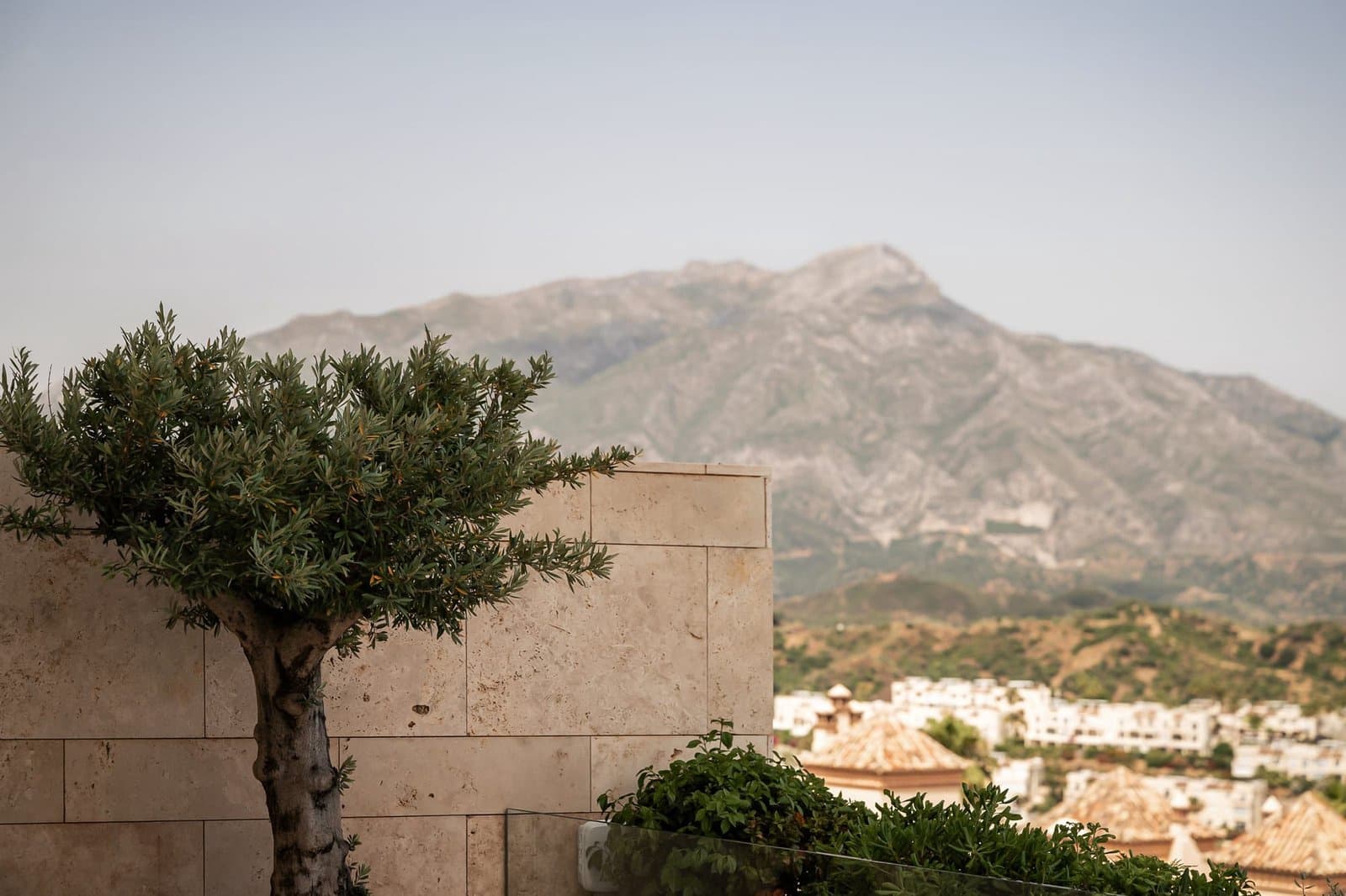 3 slaapkamer Appartement te koop in Benahavis met zwembad - € 2.295.000 (Ref: 9776974)