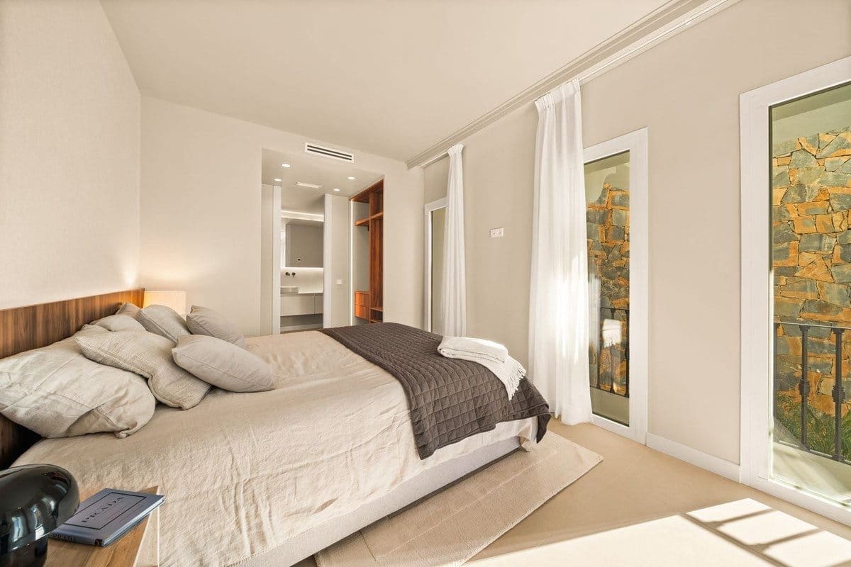 3 chambre Appartement à vendre à Benahavis avec piscine - 849 000 € (Ref: 9776976)