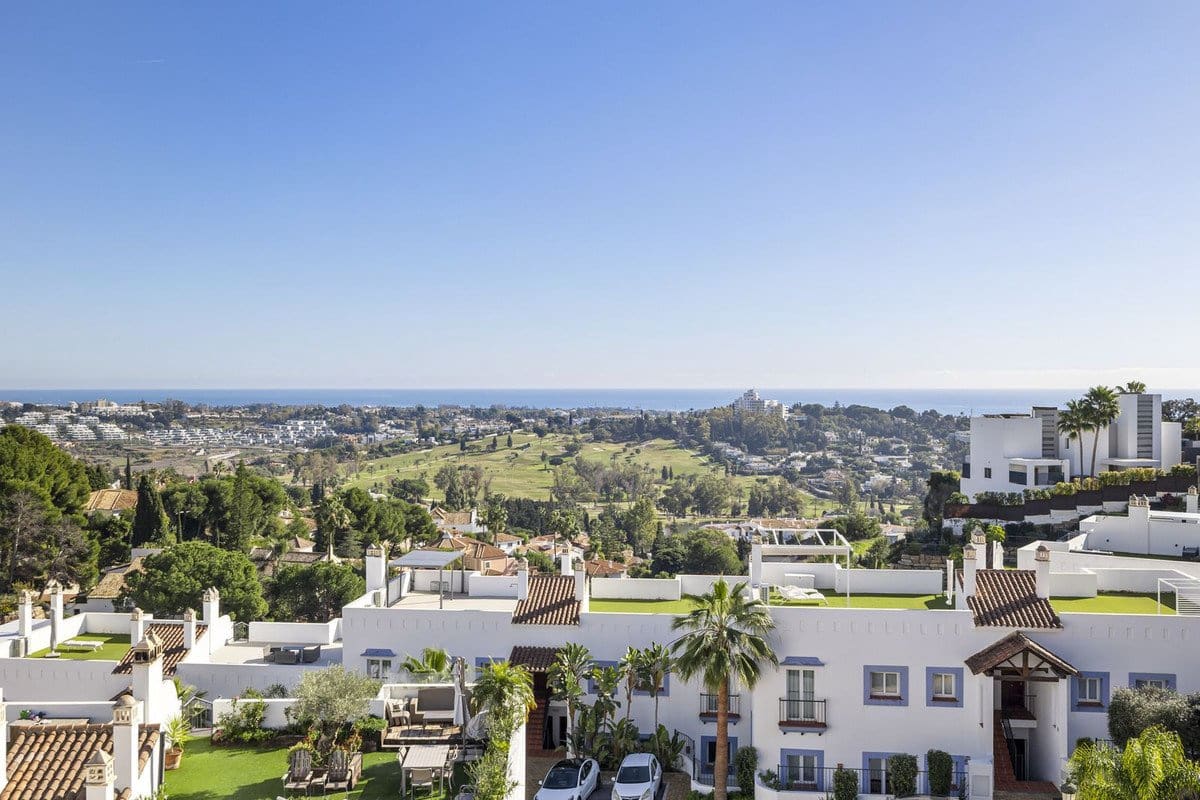 3 sypialnia Apartament na sprzedaż w Benahavis z basenem - 695 000 € (Ref: 9777829)