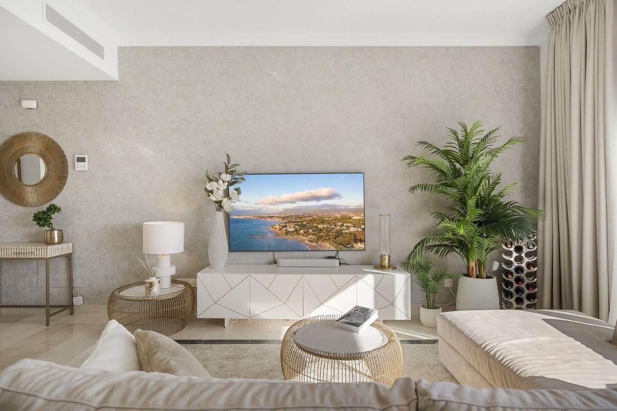 3 sypialnia Apartament na sprzedaż w Benahavis z basenem - 695 000 € (Ref: 9777829)