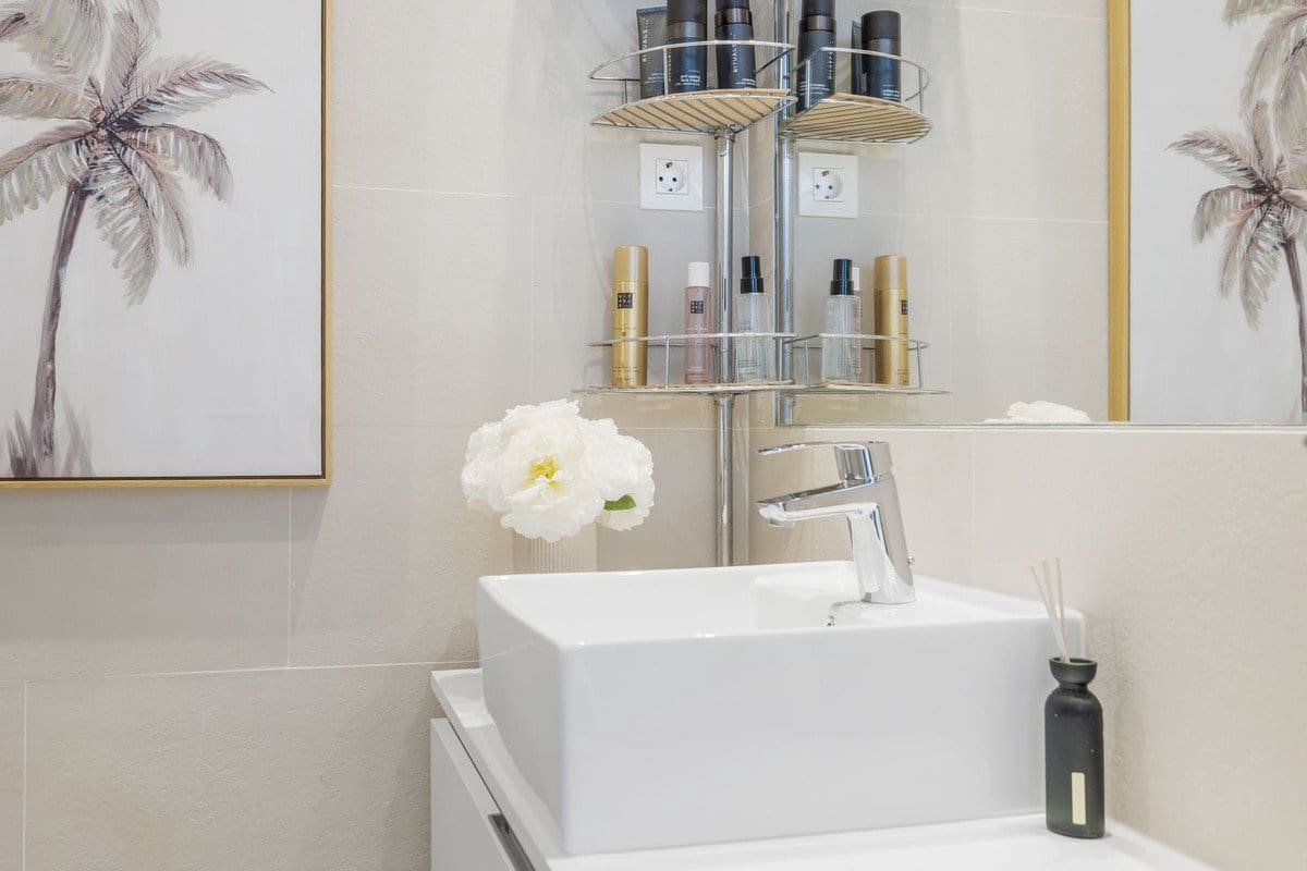 3 sypialnia Apartament na sprzedaż w Benahavis z basenem - 695 000 € (Ref: 9777829)