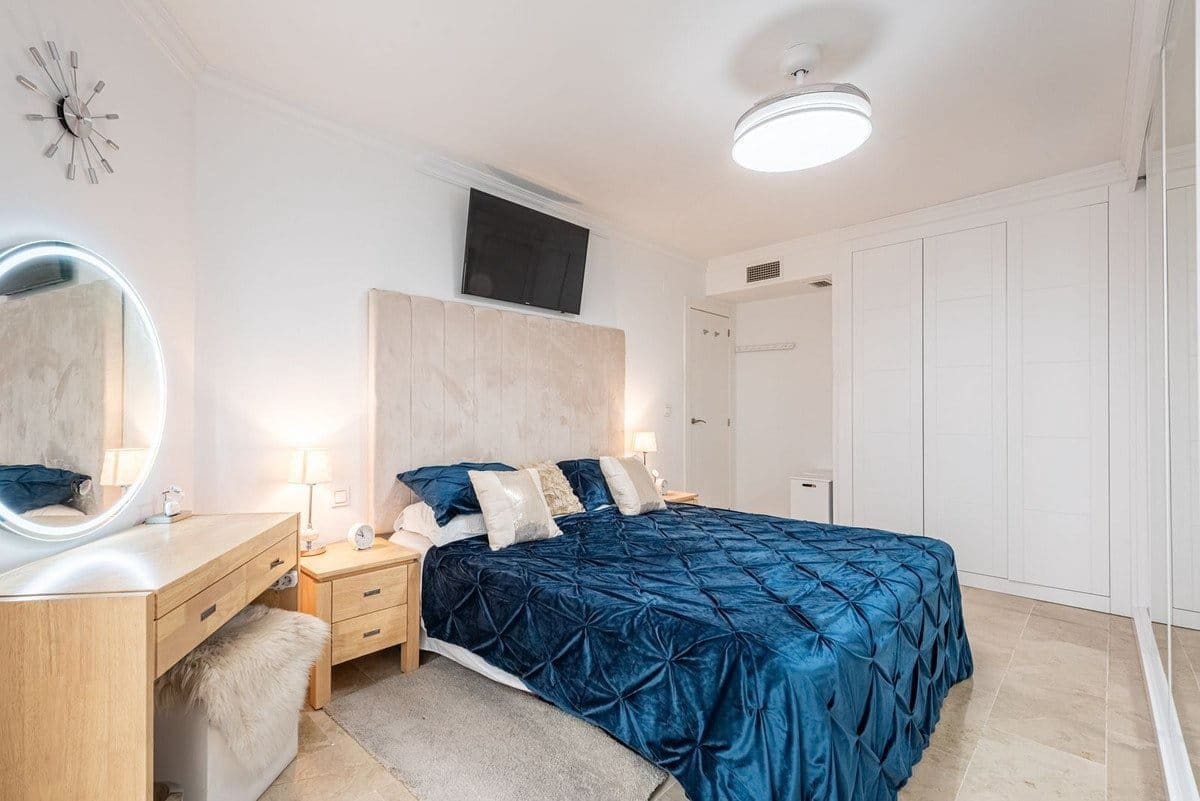 2 soveværelse Lejlighed til salg i Benahavis - € 385.000 (Ref: 9795545)