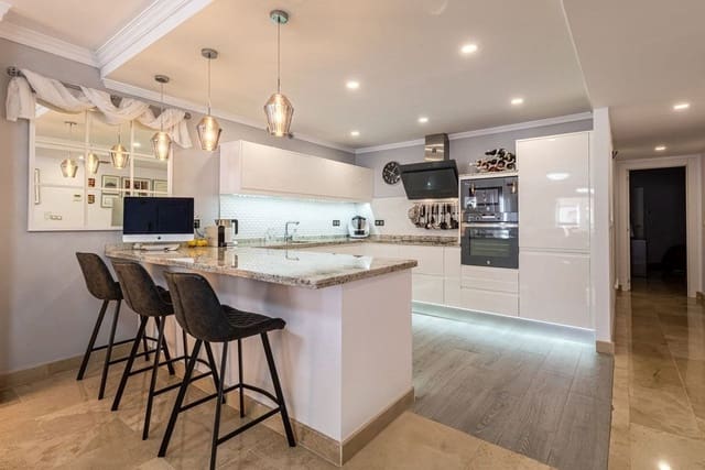 2 soveværelse Lejlighed til salg i Benahavís pueblo, Benahavís - € 385.000 (Ref: 9795545)